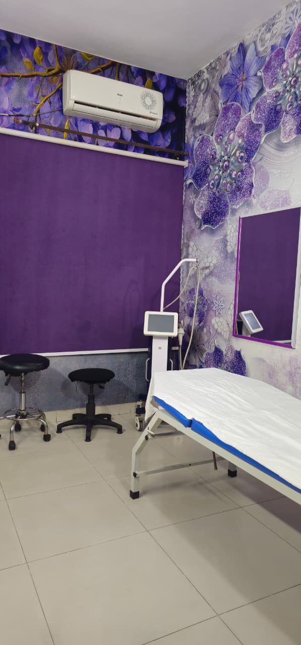 Skinetics Lounge Laser Room
